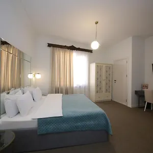 boutique-stay.alltbilisihotels.com/