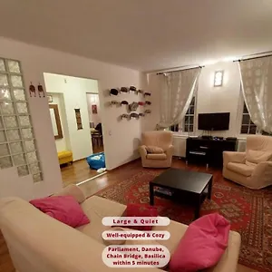 Queen Zita 130 M2 Near Chain Bridge Budapest