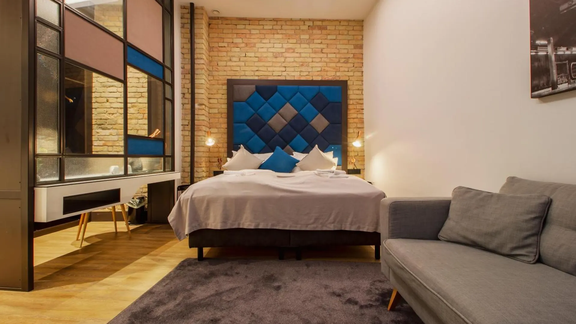 *** מלון The Loft בודפשט הונגריה